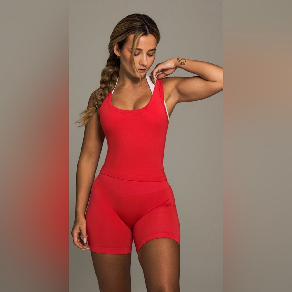 BRAND NEW women’s small ‘Oneractive’ muscle mommy red cotton fitted vest